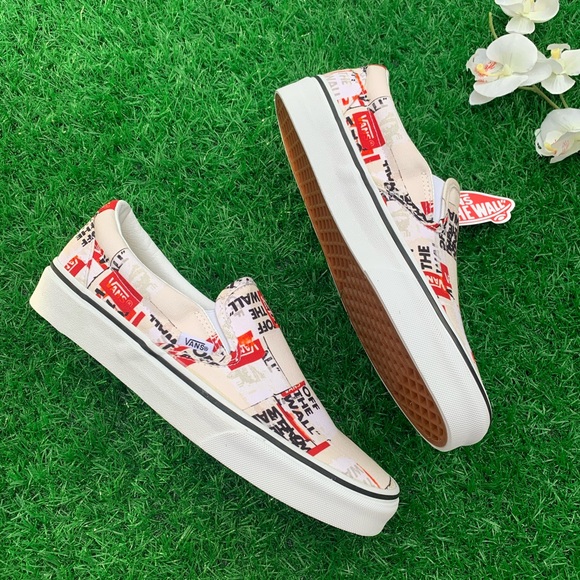 Vans Classic Slip On shoe - Picture 2 of 7